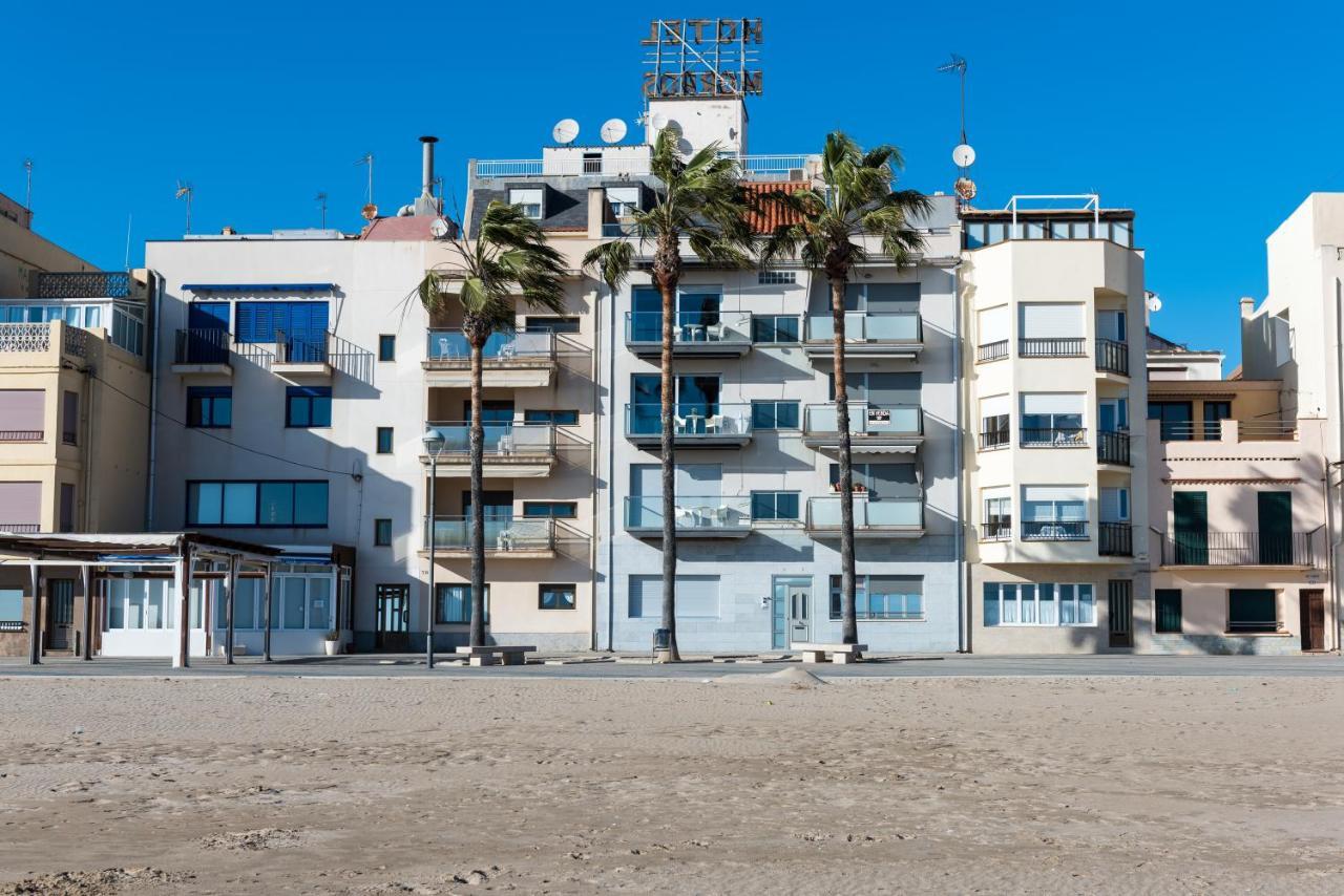 Hauzify I Apartaments Grup Claustre Torredembarra Bagian luar foto